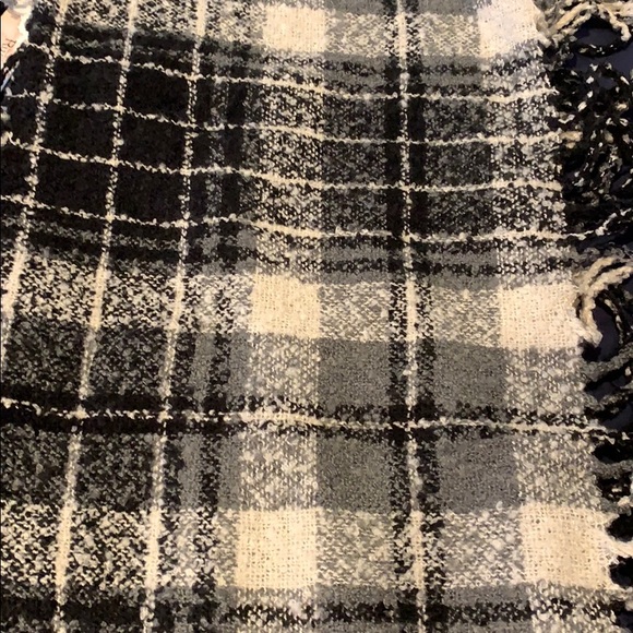 Oh So Soft Plaid Infinity Tassel Scarf - Picture 8 of 8
